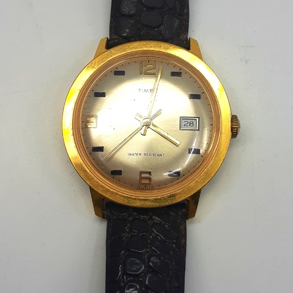 TIMEX Vintage 1971 Marlin Water Resistant Calendar Watch, Works! - Picture 3 of 8